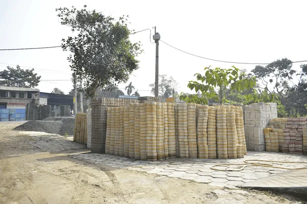 D. D. Enterprise factory production floor for manufacturing premium paving blocks